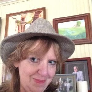 Meet your Posher, Nancy